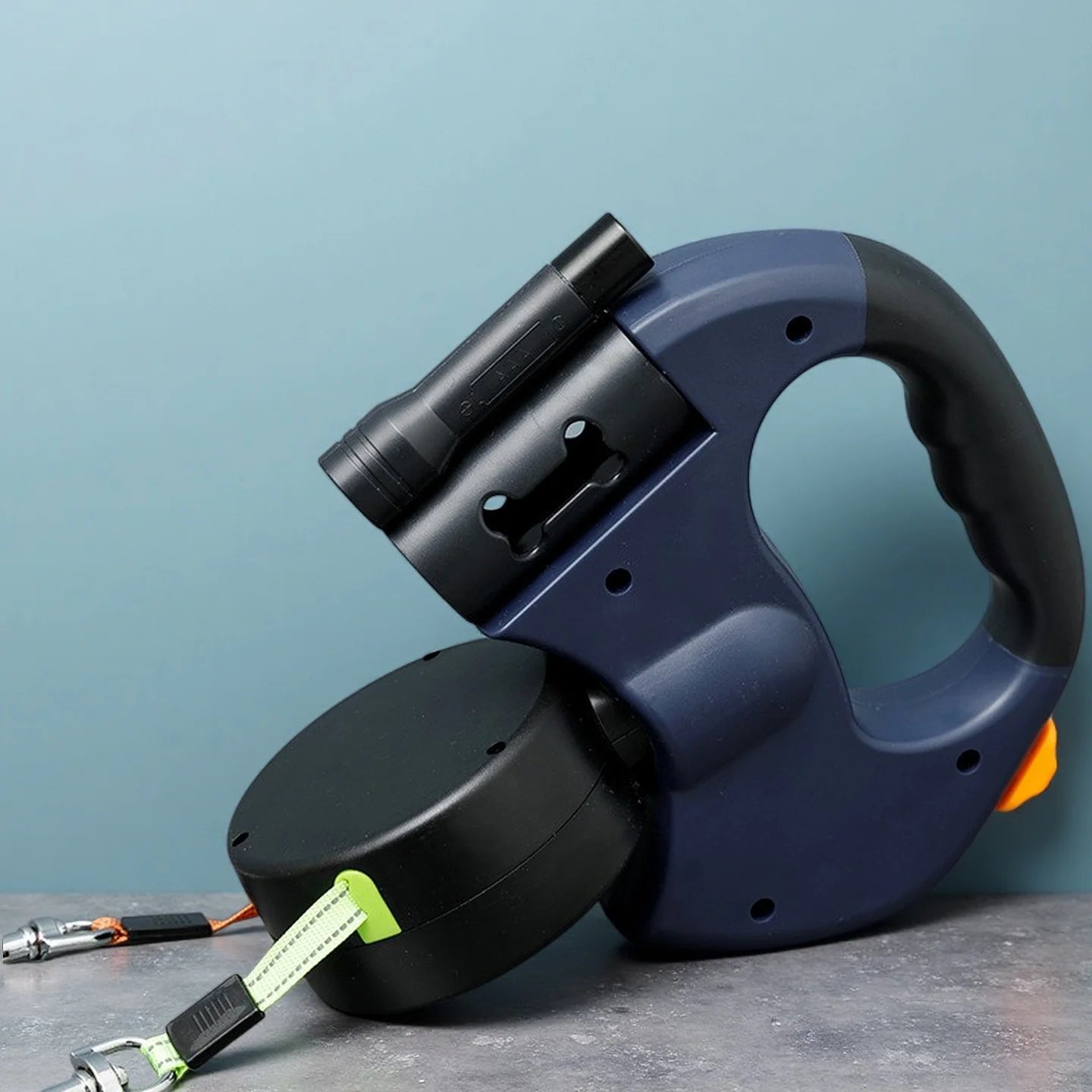 DualFlex™ 360° Retractable Double Dog Leash with LED Light
